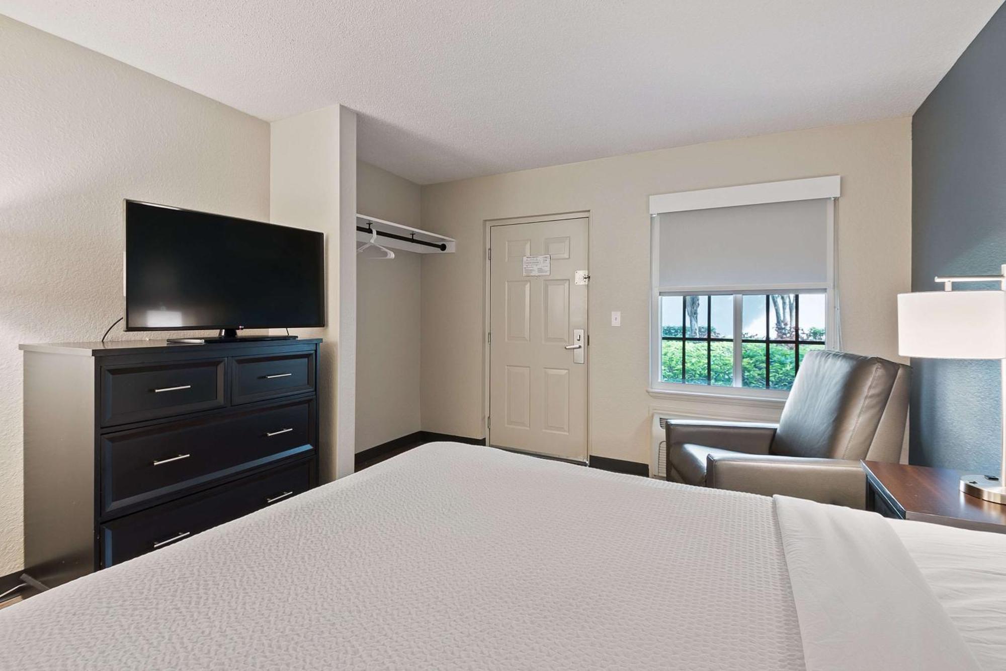 Extended Stay America Suites - Miami - Airport - Blue Lagoon Miami Springs Dış mekan fotoğraf
