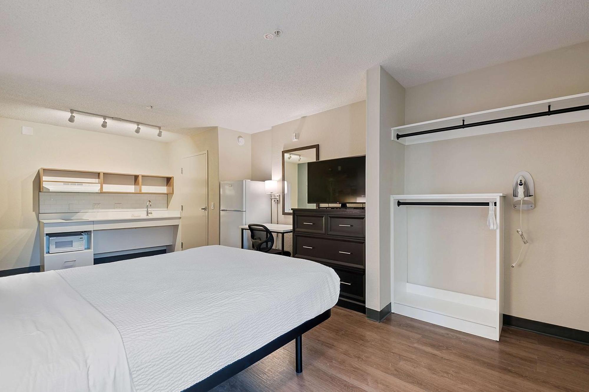 Extended Stay America Suites - Miami - Airport - Blue Lagoon Miami Springs Dış mekan fotoğraf