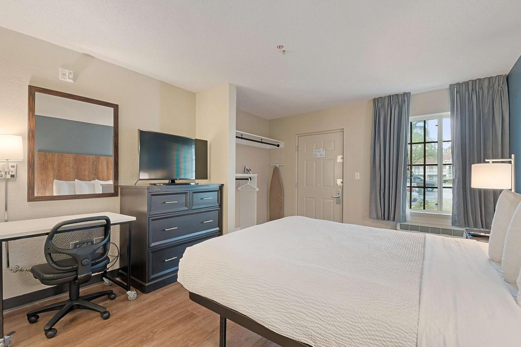 Extended Stay America Suites - Miami - Airport - Blue Lagoon Miami Springs Dış mekan fotoğraf