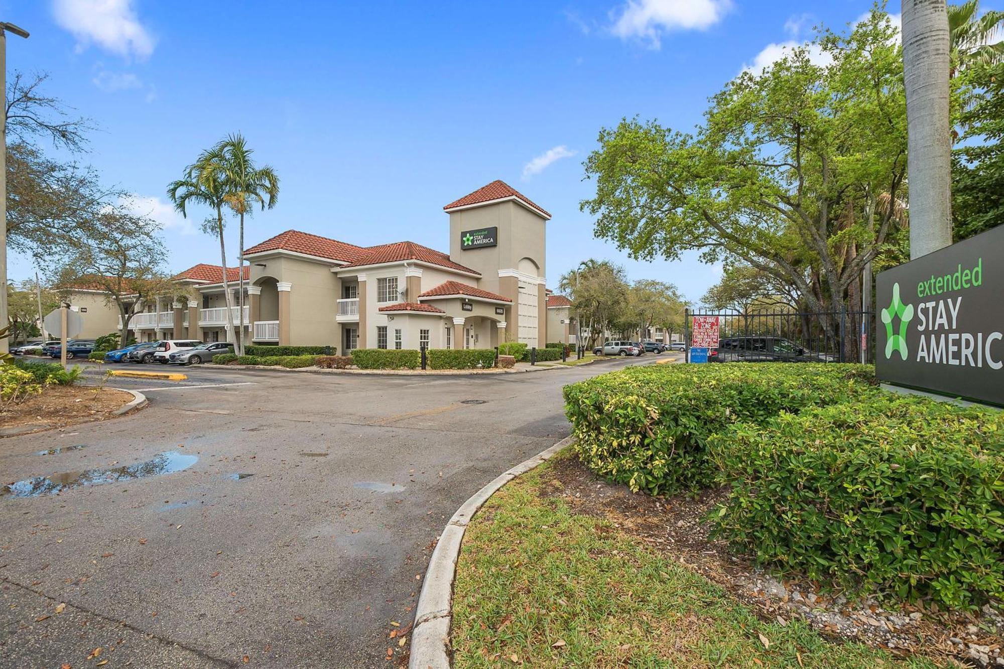 Extended Stay America Suites - Miami - Airport - Blue Lagoon Miami Springs Dış mekan fotoğraf